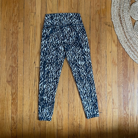 Sweaty Betty Super Sculpt 7/8 (S) - Picture 4 of 5